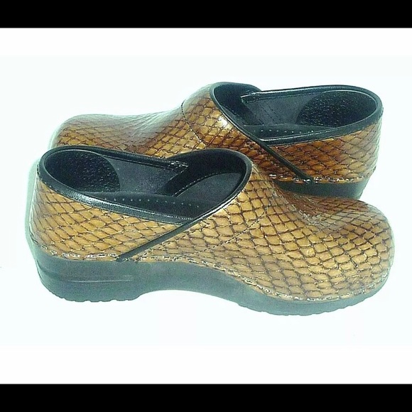 Sanita Snakeskin Clog Slip on Leather shoes 6.5M - Picture 7 of 7